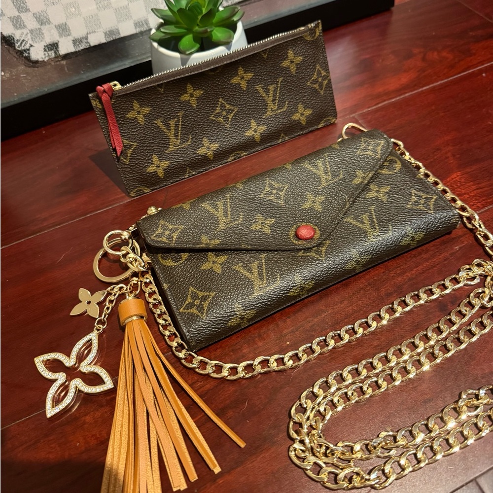 SOLD - 💎Authentic Louis Vuitton Monogram Josephine Wallet on Chain w/pouch